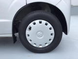 スタッフが損害保険資格を持っておりますので、自動車保険の試算や各保険会社の保険料比較等についてもお気軽にご相談ください (当店は『損保ジャパン日本興和』 『東京海上日動』 の代理店です)。