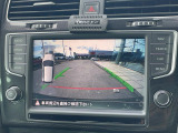 ●ガイドライン付きバックカメラ:不安な駐車もこれで安心!ガイドライン付きなので狭い箇所での駐車もラクラクです!