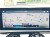 ●MercedesBenz純正ナビ:一体感のあるナビは、高級感ある車内を演出してくれます。Bluetooth再生などオーディオ機能も充実しておりますので、運転もより楽しめます♪