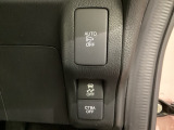 ハンドルの右側には安全装備の、CTBA(シティブレーキアシストシステム)とVSA(ABS+TCS+横滑り抑制)の解除スイッチがついています。