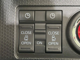 【両側パワースライドドア】スマートキーや運転席のスイッチで後席両側スライドドアの開閉が可能♪電動だから力を入れてドアを開ける必要が無く、小さなお子様でも簡単に開け閉めでき快適です♪