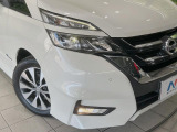 【LEDヘッドライト】悪天候や夜間走行時も良好な視界を確保し安心して運転できる高輝度LEDヘッドライトを装備!点灯速度が早く、消費電力も抑えられています。