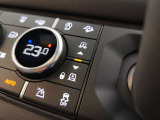 【電子制御エアサスペンション￥341,000】エアサスペンションを搭載しておりますので、車高を上げ下げすることができます。また、走行モードも切り替えられます。