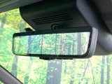【デジタルインナーミラー】後席の大きな荷物や同乗者で後方が確認しづらい時でも安心!カメラが撮影した車両後方の映像をルームミラー内に表示。クリアな視界で状況の確認が可能です!