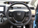 【運転席まわり】Honda独自の設計思想に基づき、自然に手を伸ばした先に操作したいものがあるようレイアウトを追求 !