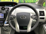 【ステアリングスイッチ】運転中、前方から目線をそらすことなく、オーディオ等の操作が可能な便利機能!安心&快適なドライブを演出してくれます♪