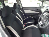運転席シート画像になります。