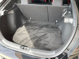 普段のお買い物や通勤、送迎等に十分な荷室スペースを確保しております。