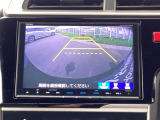 バックモニター付きで、車庫入れやバック時の後方確認をサポート。
