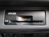 音声案内タイプETC2.0装備☆ビルトインタイプのETCですので、インテリアの邪魔をしません!ETCがあれば、キャッシュレスで料金所をノンストップで通過できます。