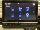 ナビゲーションはフルセグTV、インターナビ対応のGathers純正メモリーナビを搭載しています。Bluetoothオーディオ機能がありますので、スマートフォンなどの音楽も再生できます。