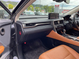 店舗にて現車の確認もいただけますので、お電話で在庫のご確認の上是非ご来店くださいませ。