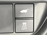【パワーバックドア】スマートキーや運転席のボタンを押すだけでリアゲートが自動で開閉します!荷物を持っている時や、高い位置にあるバックドアを閉める際に便利な機能です♪