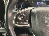 ステアリングにオーディオ操作スイッチが付いています。オーディオ画面に直接タッチしなくても操作が出来ますので、運転に集中できます。