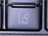 車線逸脱警報装置を装備しております。