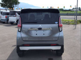 オイル交換は愛車のエンジンコンディションを保つために必要不可欠なメンテナンスとなってきます。長く愛車とすごすために3,000ー5,000km(車種により)での交換をおすすめします。
