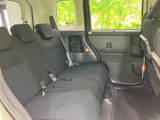 運転席側後部座席