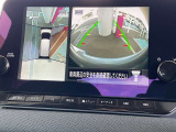 アラウンドビューは4方のカメラで真上から車を見たようにモニタで確認ができる日産自慢の装備です。周辺の安全確認、小さなお子様や障害物も確認できるので、駐車のしやすさだけでなく、事故防止にも役立ちます♪