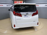 3列目のシートを跳ね上げると広いトランクスペ-スを確保できます♪たくさんお買い物をしても大丈夫!家族のみんなの笑顔が増えそうです(^ ^)/