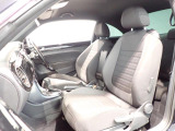 清潔で広々した座席です!是非、現車を見て体感してみてください。