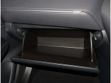 当社は新車・中古車の店舗以外にも板金専門工場であるサービスセンターが栗橋・坂戸・浦和にございます。小さいキズから大きなキズまで確かな技術であなたのカーライフをサポートいたします!