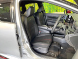 運転席シート廻りは使用感も少なく、良好な状態となっています。前オーナー様が丁寧に使っていたことがよくわかりますね。