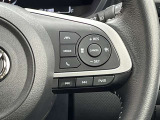 ステアリングスイッチ右側 LKCスイッチ、全車速追従機能付ACC操作スイッチ、電話スイッチ、オーディオ操作スイッチ。 前方から目を離すことなく操作できます!