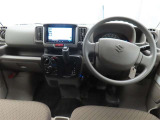 ぜひ展示車の運転席に座ってみてください。