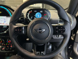 アクティブクルーズコントロール付き!前車との車間調整を自動で行ってくれるので、ロングドライブも楽楽です。