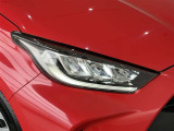 LEDヘッドライトです。デザイン性がよくとても明るいので、夜間の走行や悪天候でも安心です。しかも長寿命!