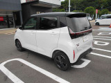 障害物を感知するセンサー付きです。狭い場所や暗いところで運転者が見落としてもブザーで知らせてくれます。