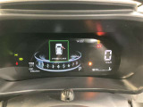 視認性に優れたメーターを採用しており、走行中でも車速や情報が分かりやすく表示されます。運転時の視線移動をむりのない範囲に抑え、快適で安心感のあるドライブをサポートします。