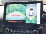 【パノラミックビューモニター】専用のカメラにより、上から見下ろしたような視点で360度クルマの周囲を確認することができます☆死角部分も確認しやすく、狭い場所での切り返しや駐車もスムーズに行えます。