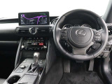 運転席廻りです。
