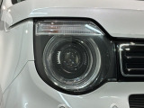 LEDヘッドライトは、点灯の瞬間から最大光量を発揮し、突然暗くなるトンネルなどでの安定感を高めます。