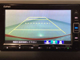 【バックカメラ】運転が苦手な方も車庫入れラクラクです!ギアをリバースに入れれば自動的に切り換わりますので、面倒な操作は不要です♪狭い駐車場もお車を傷つけず安心ですね!