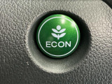 ECONスイッチ操作で燃費が良くなるようエアコンやエンジンなどを総合的に制御します