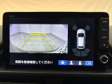 ■バックカメラ装備■ Rモードへシフトチェンジすると瞬時にナビのディスプレイ上に後方が映し出され状況がしっかり把握できとても便利です☆