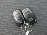 スマートキー2本付き!キーをポケットやカバンに入れておくだけでドアの施錠・開錠やエンジンスタートの操作が簡単です!