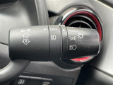 【オートライト(AUTO)】外の明るさをシステムが感知して、自動でヘッドライトが点灯します。ヘッドライトをつけ忘れを防ぐ便利機能です。