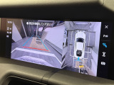 サラウンドビューモニターで車両周辺の確認をアシストします。
