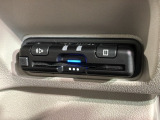 いまや快適なカーライフに欠かせないETCが付いています。