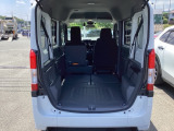仕事に、趣味に。とても頼もしいパートナーになる車です。コンパクトボディーなのに、荷室はこんなに広々!たくさん荷物が積めますよ。