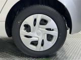 タイヤサイズは185/65R15です