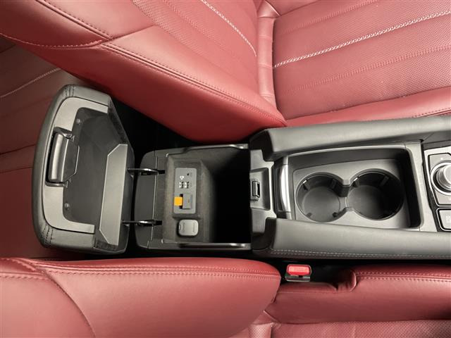 マツダ MAZDA6ワゴン 2.2 XD ブラックトーンエディション 本革シート