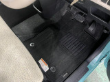 嬉しい純正フロアマット付き♪ 状態も良好です(^^♪