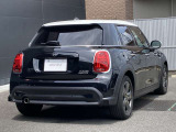MINI正規販売店のお車は、全てのお車にMINI認定中古車の保証書が発行されます。保障約款もございますので保障内容が明確でございます。お客様にご安心してお乗り頂けますよう、全力でお客様をサポート致します。