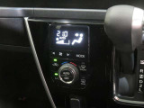 オートエアコン機能で、車内を自動的に、設定した温度に保ってくれます。