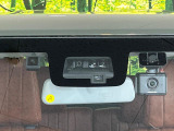 【スズキ セーフティサポート】走行中に前方の車両等を認識し、衝突しそうな時は警報とブレーキで衝突回避と被害軽減をアシスト。より安全にドライブをお楽しみいただけます。