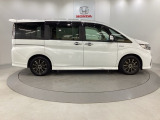 購入後も自社指定整備工場完備でお客様の愛車をしっかりサポート致します!御納車時には安全かつ安心してお乗り頂けるようホンダ専門知識を持つ整備スタッフが点検・整備・装備も説明をしてお渡ししております。